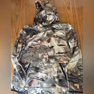 Boys Under Armour Camo Hoodie (Large)